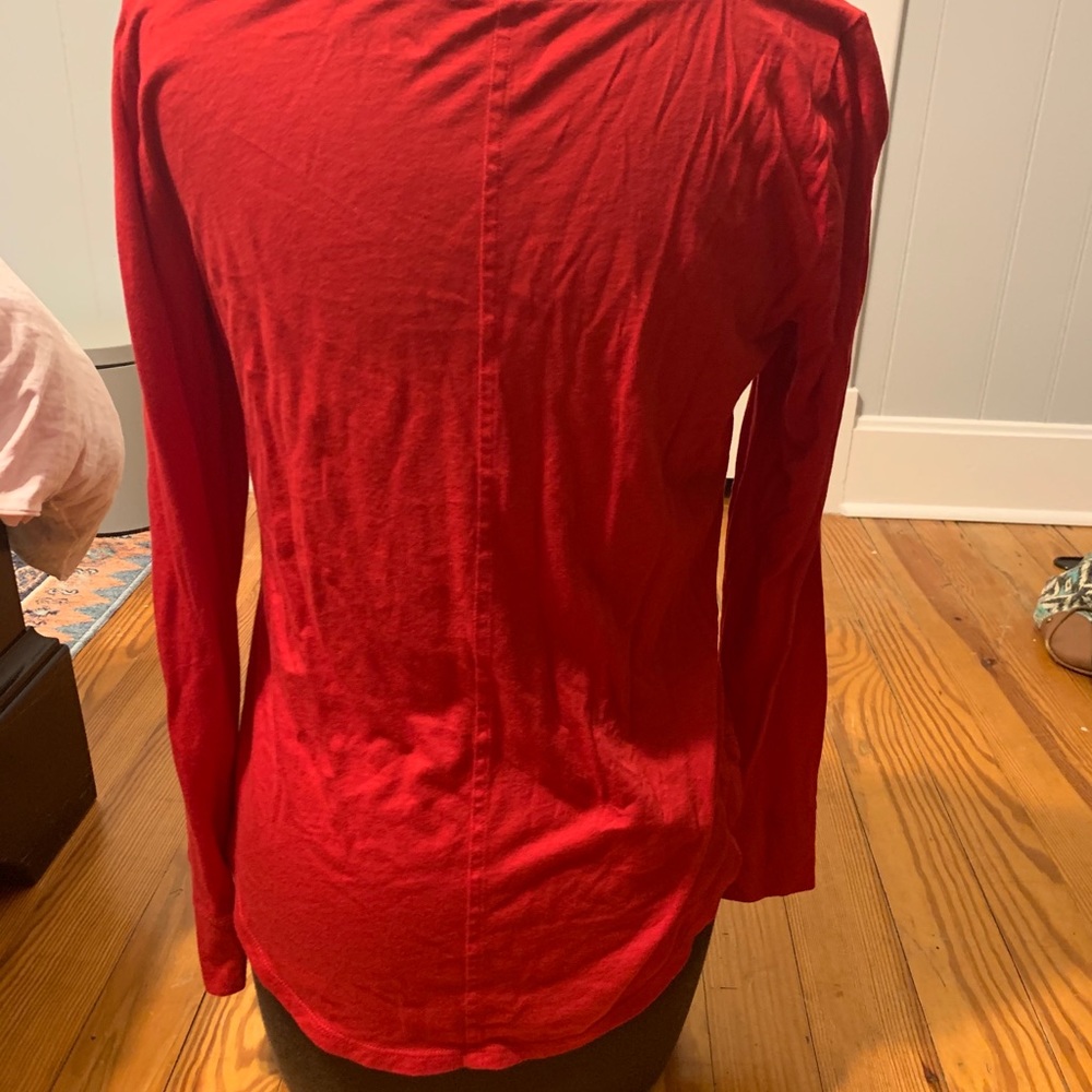 Long sleeve LOFT asymmetrical hem